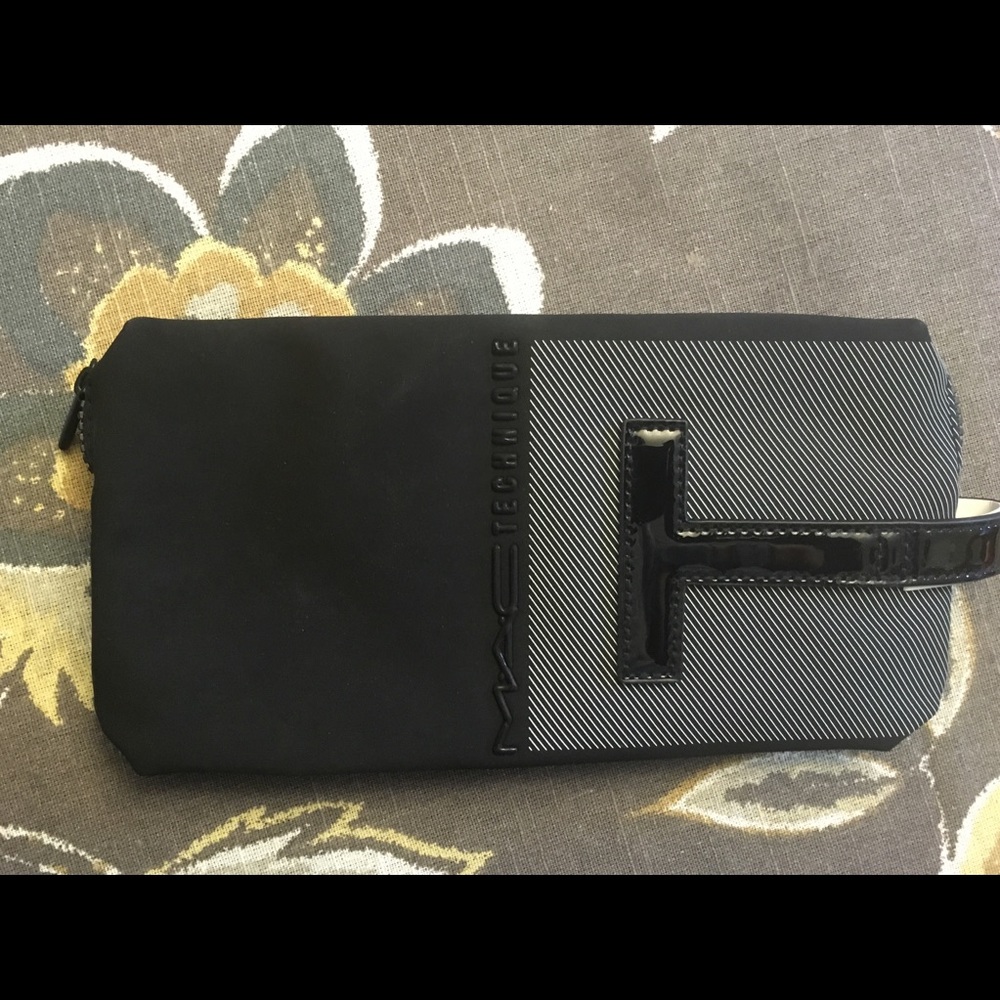 BNIB MAC makeupbag